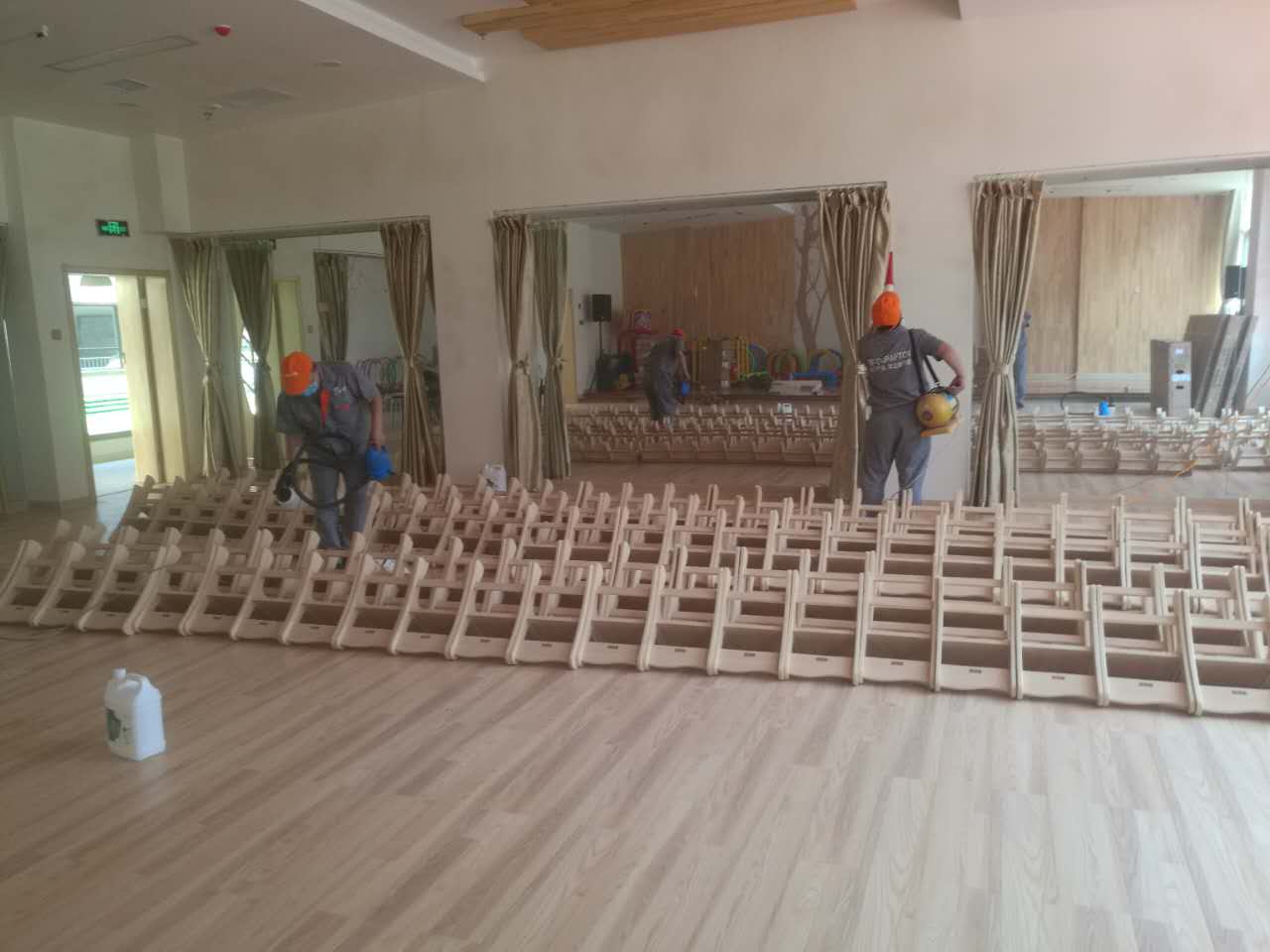 孩子凳子全方位施工 孩子凳子全方位施工