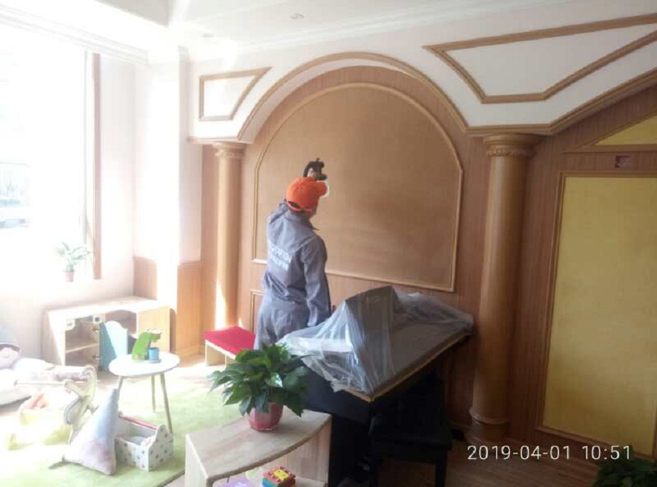 教室墻面壁紙噴涂施工治理 教室墻面壁紙噴涂施工治理