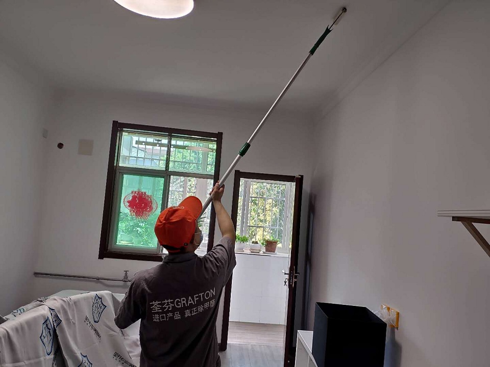 客廳頂面滾筒全方位施工治理 客廳頂面滾筒全方位施工治理