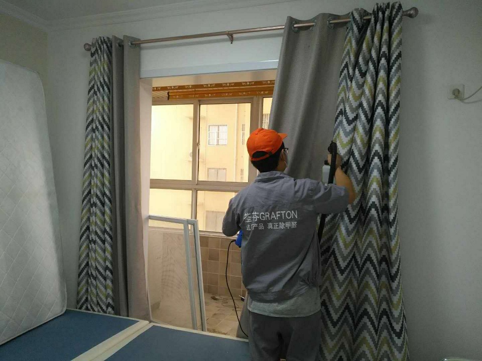 臥室窗簾布藝全方位噴涂施工 臥室窗簾布藝全方位噴涂施工