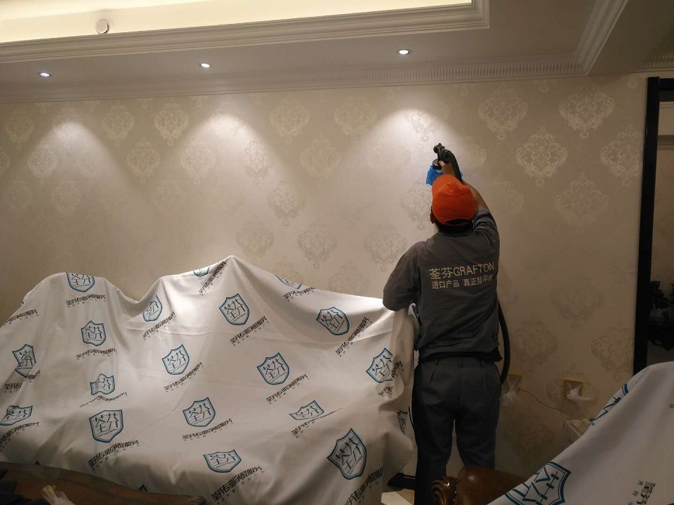 客餐廳墻面壁紙全方位噴涂施工 客餐廳墻面壁紙全方位噴涂施工