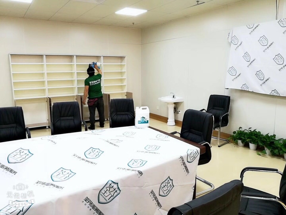 醫(yī)院會議室柜子全方位噴涂施工 醫(yī)院會議室柜子全方位噴涂施工