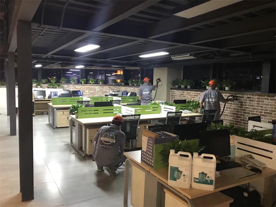 酒店辦公區(qū)域全方位噴涂施工 酒店辦公區(qū)域全方位噴涂施工