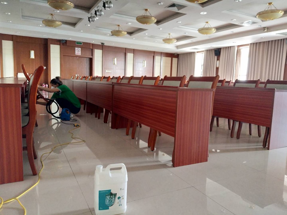 會(huì)議室桌椅全方位噴涂治理 會(huì)議室桌椅全方位噴涂治理