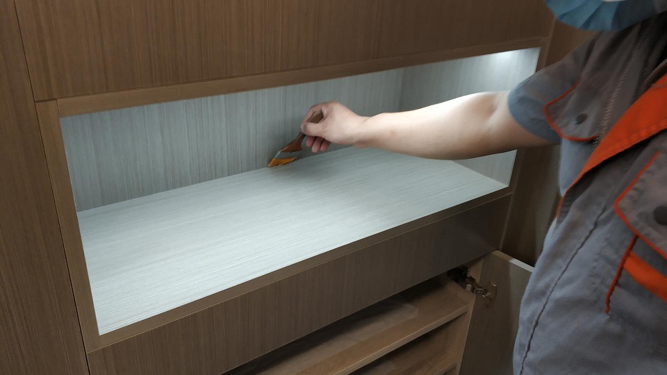 柜子接縫處刷子精細(xì)化施工治理 柜子接縫處刷子精細(xì)化施工治理
