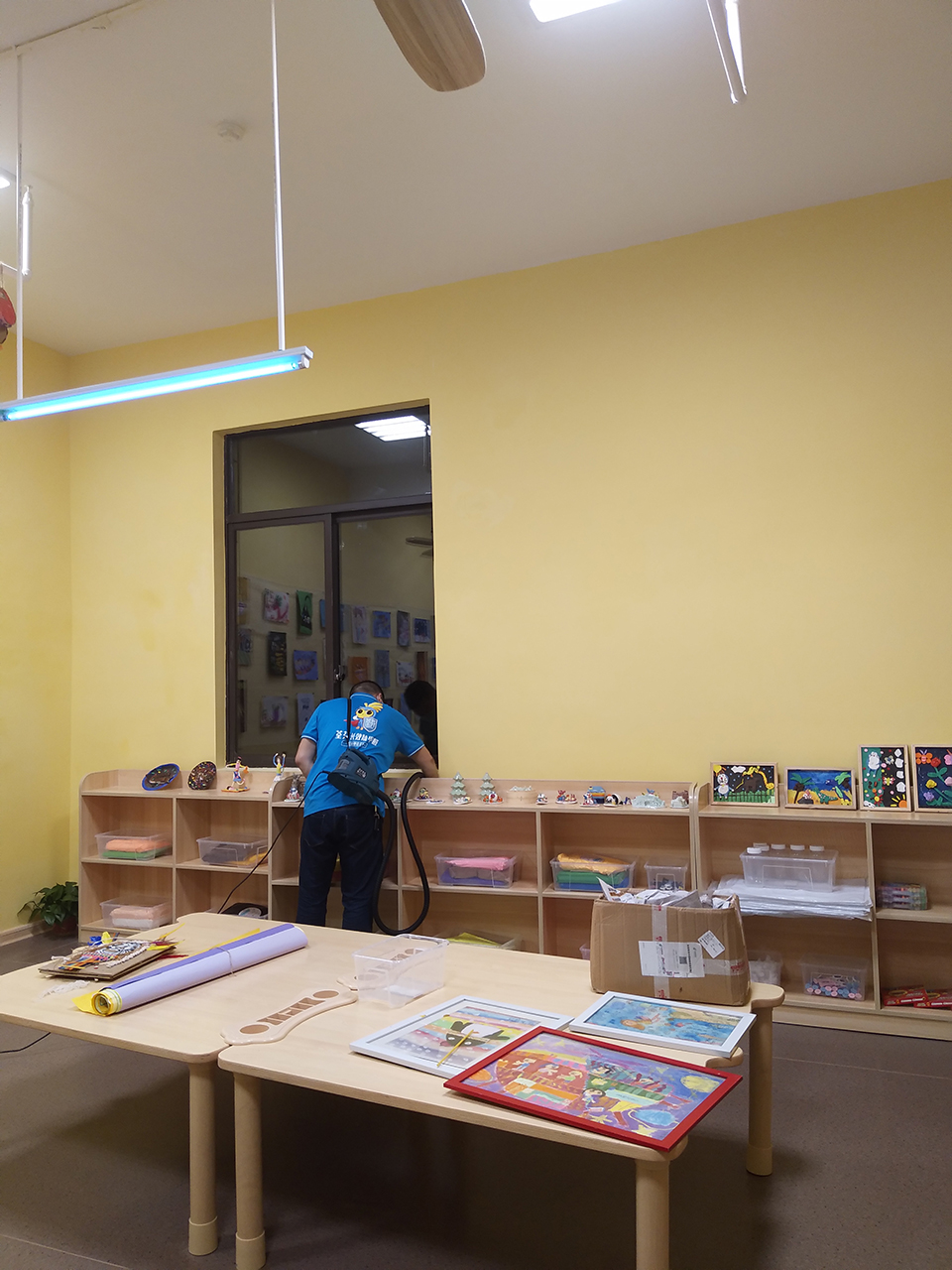 教室柜子全方位噴涂治理甲醛 教室柜子全方位噴涂治理甲醛