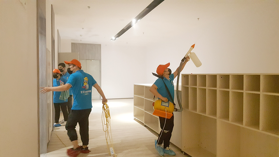 學(xué)校過道墻面頂面全方位噴涂治理 學(xué)校過道墻面頂面全方位噴涂治理
