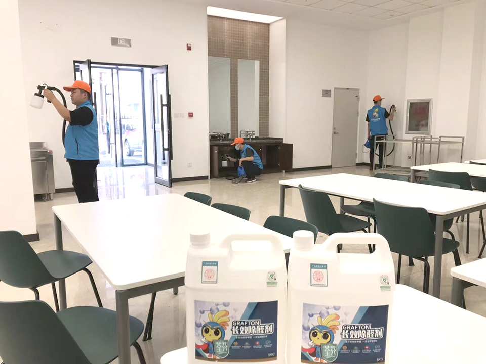 大廳周?chē)鷫γ鎳姌屓轿皇┕? width=